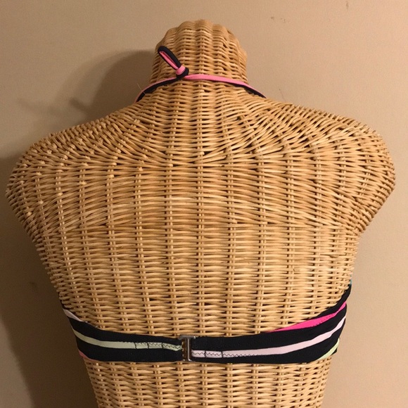 Victoria’s Secret swim top M - Picture 2 of 4